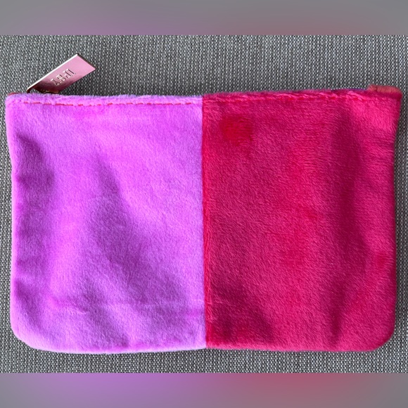 2 IPSY Pouches/Make up/Cosmetic Bags - Picture 5 of 6